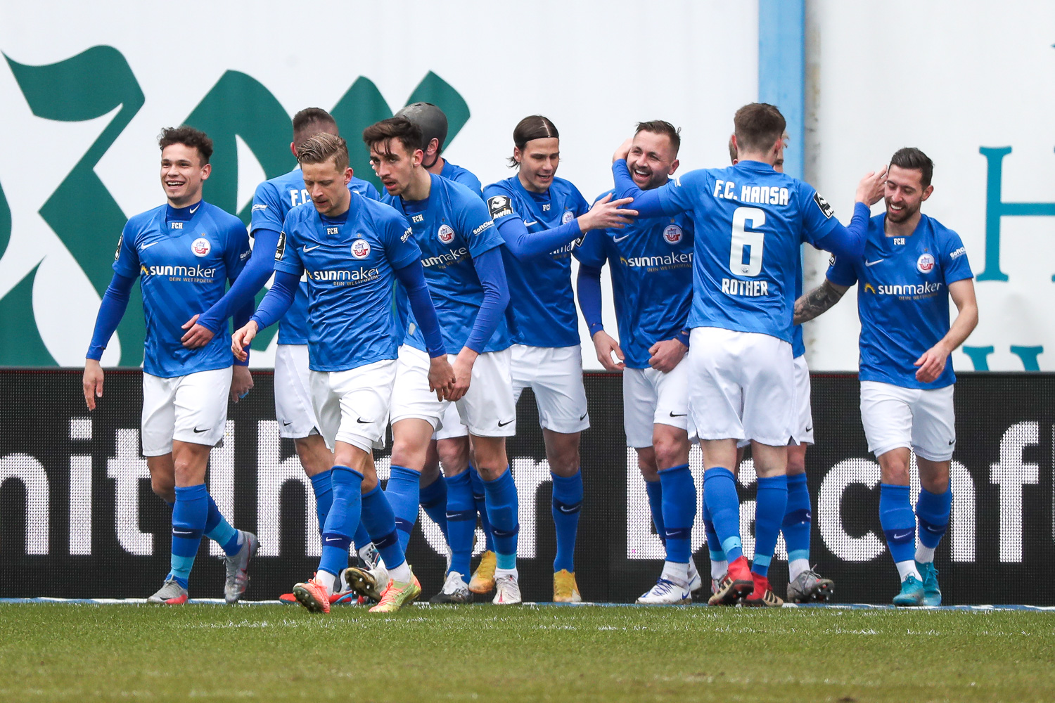 Hansa bleibt auf Aufstiegskurs
